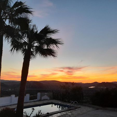 Las Palmeras - Ein Stueck Vom Paradies - Behagliches Haus Mit Pool Algodonales Bagian luar foto