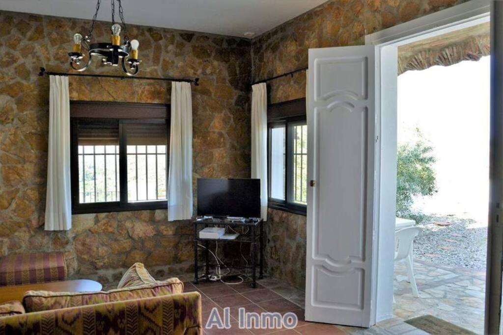 Las Palmeras - Ein Stueck Vom Paradies - Behagliches Haus Mit Pool Algodonales Bagian luar foto