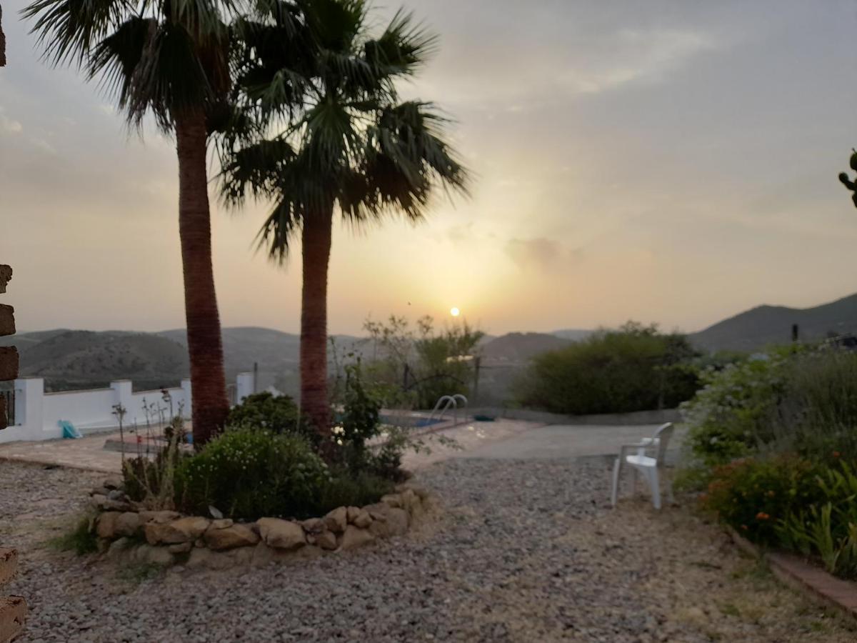 Las Palmeras - Ein Stueck Vom Paradies - Behagliches Haus Mit Pool Algodonales Bagian luar foto