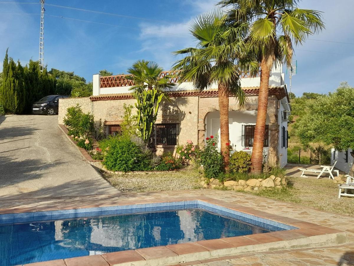 Las Palmeras - Ein Stueck Vom Paradies - Behagliches Haus Mit Pool Algodonales Bagian luar foto